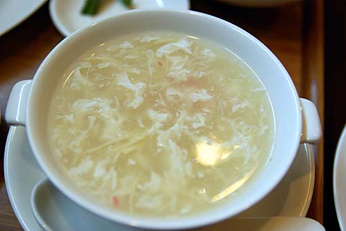 香港酒家 富紀　ランチ　卵白とカニのスープ