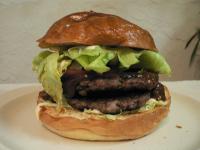 ハンバーガーメニュー 北海道足寄町から発信 Woody Bellのアメリカンサイズハンバーガー